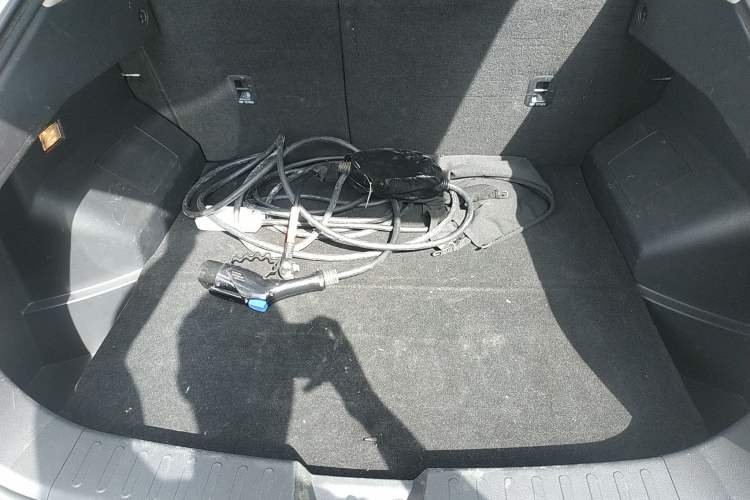 Used ORA iQ 2018 High-Range Version Smart Connectivity Model Trunk