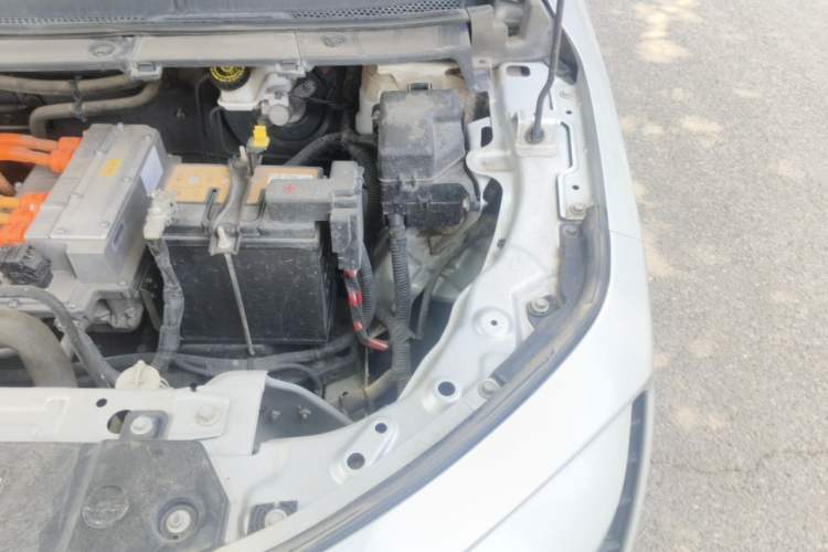 Used ORA iQ 2019 Luxury Version Engine Bay Left