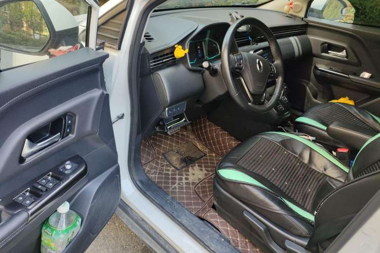 Used ORA iQ 2019 Travel Edition Driver Seat