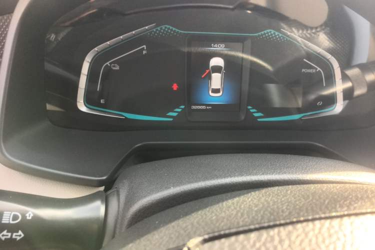Used ORA iQ 2019 Luxury Version Odometer Close Up