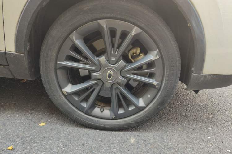 Used ORA iQ 2019 Travel Edition Right Front Wheel Hub