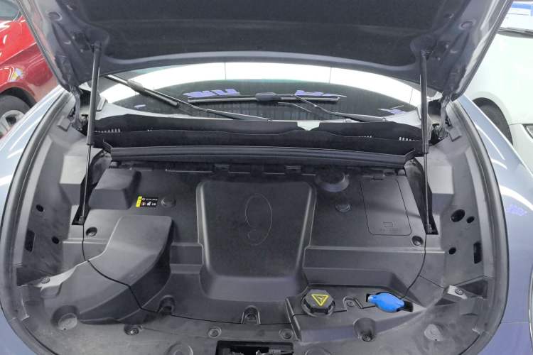 Used ORA Lightning Cat 2022 555 km Luxury Edition Engine Bay