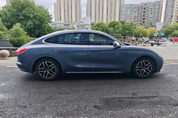 Used ORA Lightning Cat 2022 555 km Luxury Edition Exterior 3