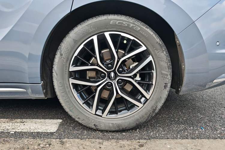 Used ORA Lightning Cat 2022 555 km Luxury Edition Exterior 7