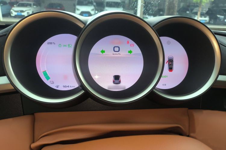 Used ORA Lightning Cat 2022 555 km Luxury Edition Instrument Cluster