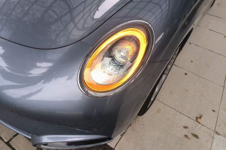 Used ORA Lightning Cat 2022 555 km Luxury Edition Left Front Headlight