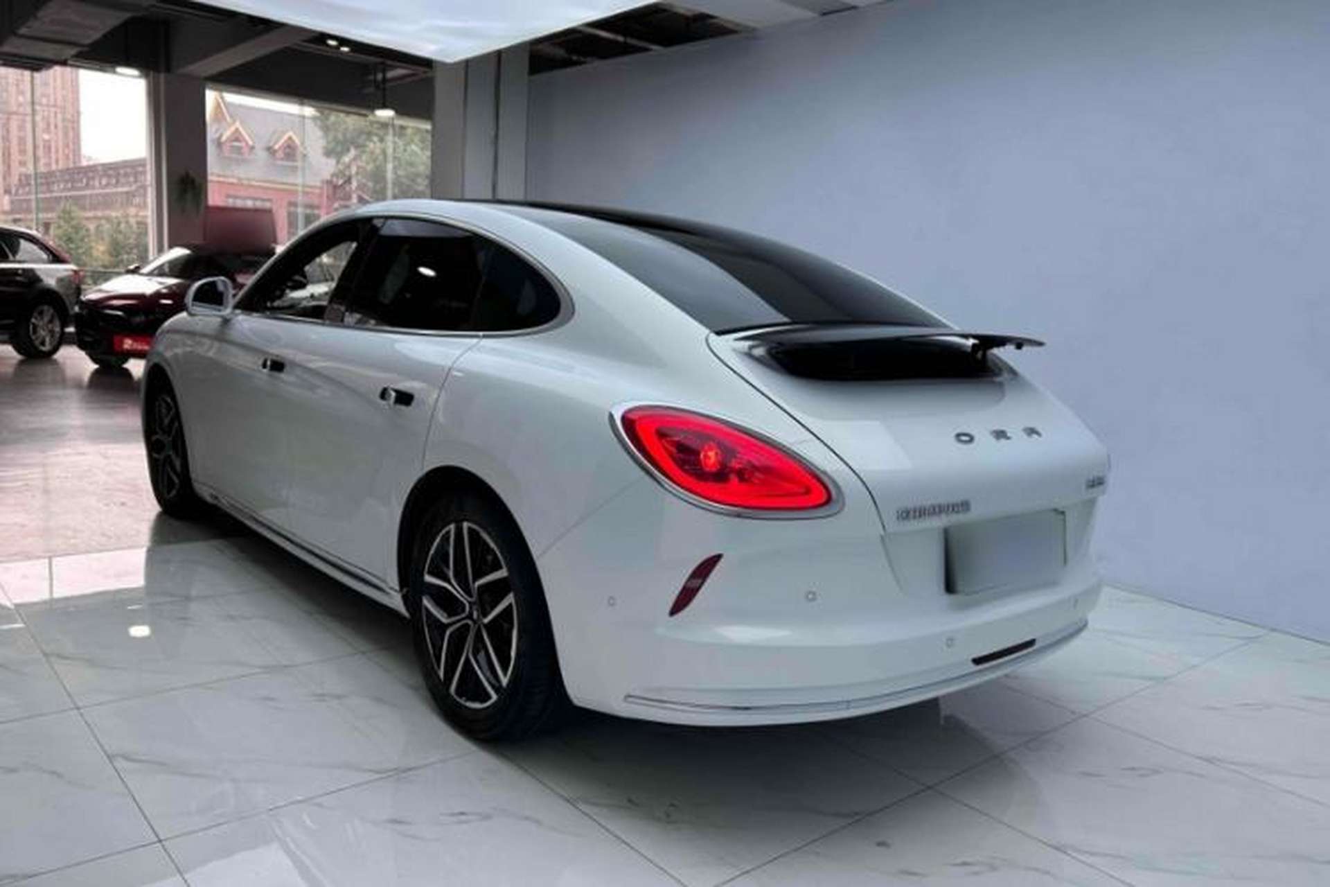 Used ORA Lightning Cat 2022 555 km Luxury Edition Exterior 3