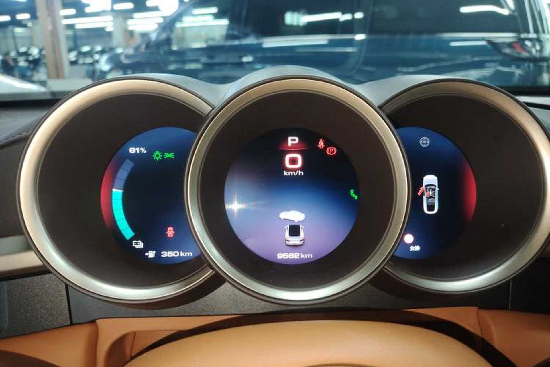 Used ORA Lightning Cat 2022 555 km Luxury Edition Instrument Cluster