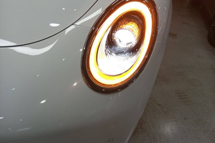 Used ORA Lightning Cat 2022 555 km Luxury Edition Left Front Headlight
