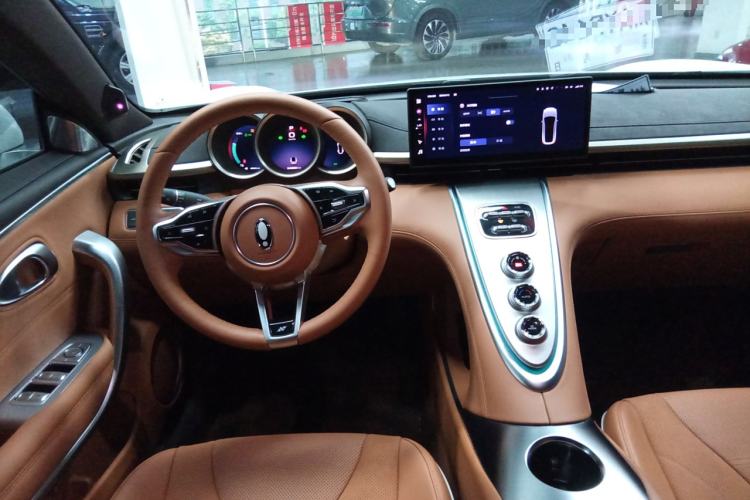 Used ORA Lightning Cat 2022 555 km Luxury Edition Steering Wheel