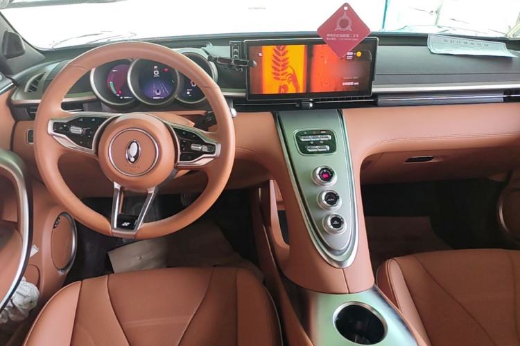 Used ORA Lightning Cat 2022 555 km Luxury Edition Center Console