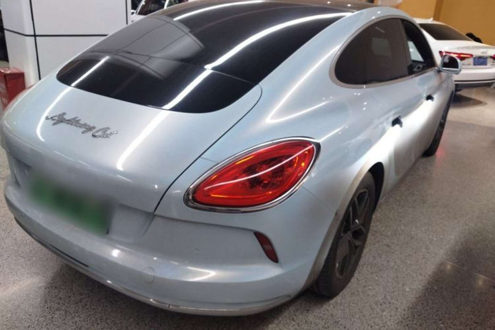 Used ORA Lightning Cat 2022 555 km Luxury Edition Rear Right 45 Deg