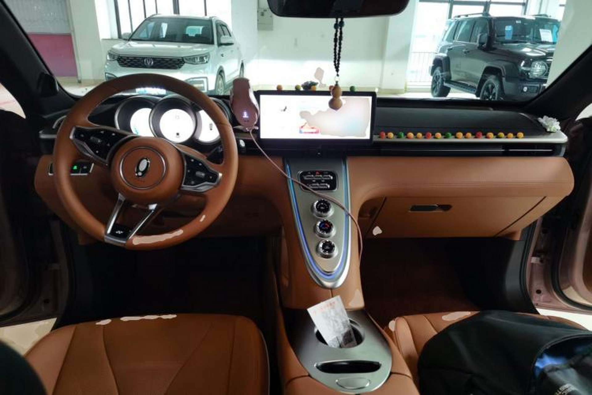 Used ORA Lightning Cat 2022 555 km Luxury Edition Center Console