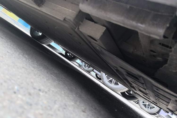 Used ORA Lightning Cat 2022 600 km All-Wheel Drive High-Performance Version Chassis Front Right