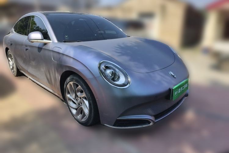 Used ORA Lightning Cat 2022 555 km Luxury Edition Front Right 45 Deg