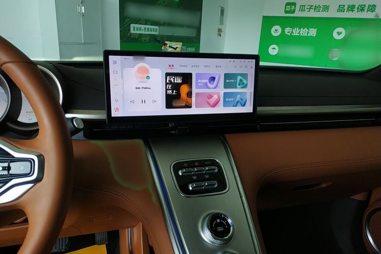 Used ORA Lightning Cat 2022 555 km Luxury Edition Audio And AC Panel