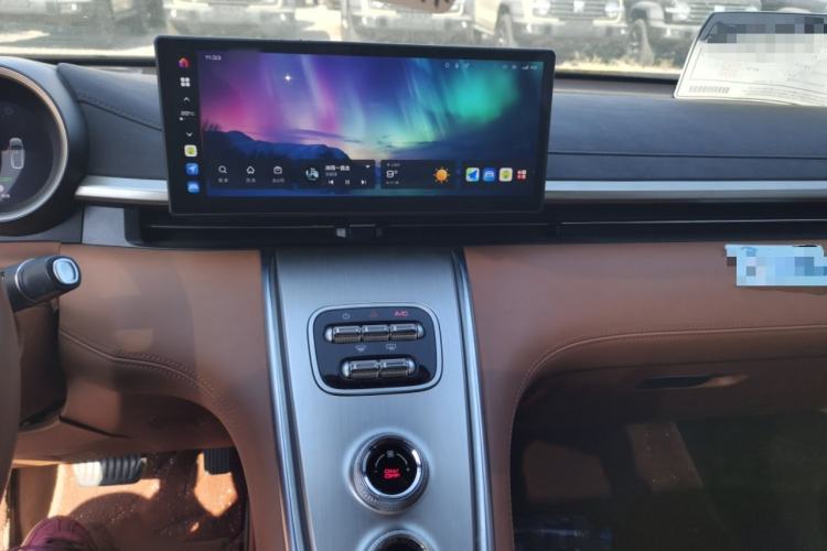 Used ORA Lightning Cat 2022 555 km Luxury Edition Audio And AC Panel