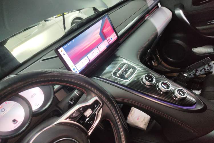 Used ORA Lightning Cat 2022 705 km Long-Range Version Audio And AC Panel