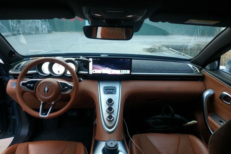 Used ORA Lightning Cat 2022 555 km Luxury Edition Center Console