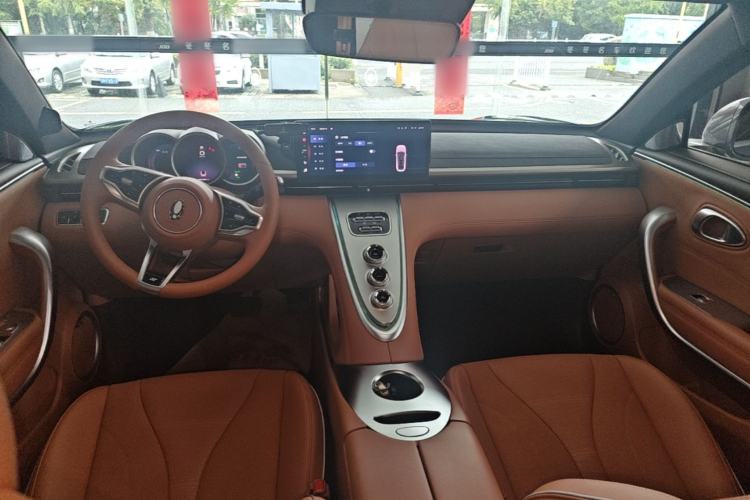 Used ORA Lightning Cat 2022 555 km Luxury Edition Center Console