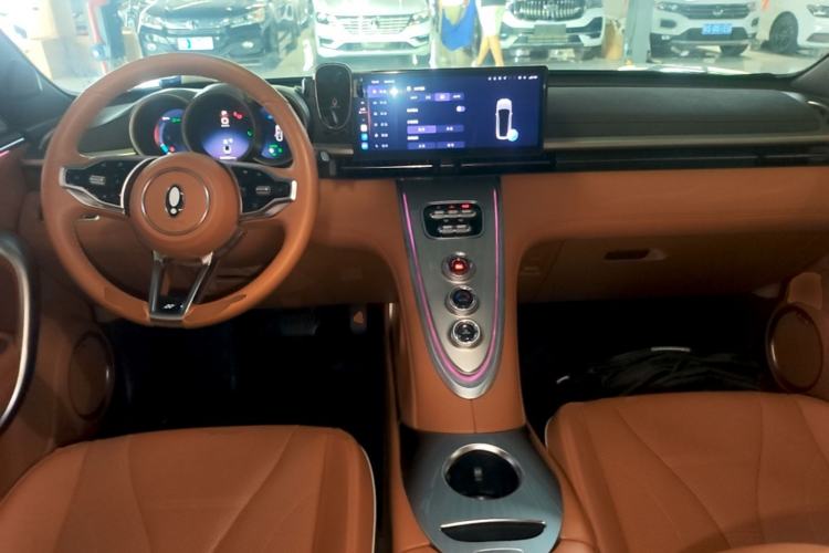 Used ORA Lightning Cat 2022 555 km Luxury Edition Center Console