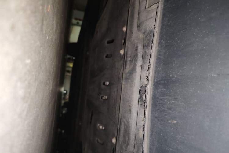 Used ORA Lightning Cat 2022 555 km Luxury Edition Chassis Front