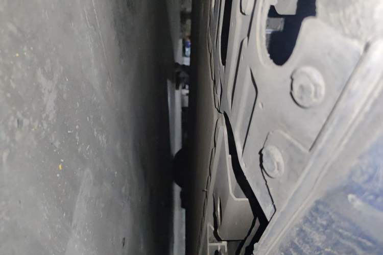 Used ORA Lightning Cat 2022 555 km Luxury Edition Chassis Rear Right