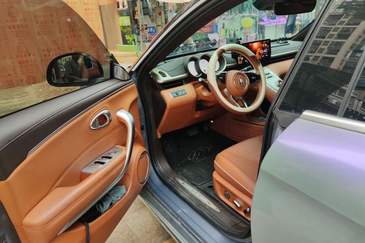 Used ORA Lightning Cat 2022 555 km Luxury Edition Driver Seat