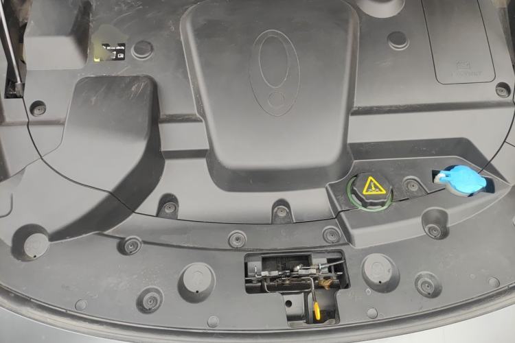 Used ORA Lightning Cat 2022 555 km Luxury Edition Engine Bay
