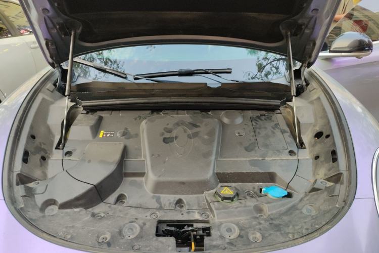 Used ORA Lightning Cat 2022 555 km Luxury Edition Engine Bay