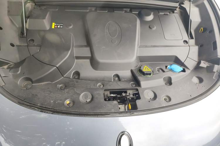 Used ORA Lightning Cat 2022 555 km Luxury Edition Engine Bay