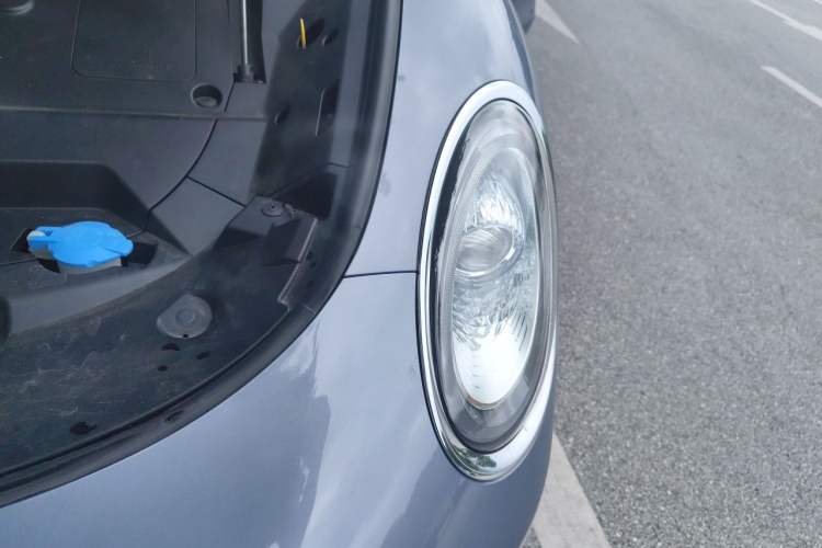 Used ORA Lightning Cat 2022 555 km Luxury Edition Engine Bay Left