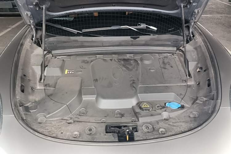 Used ORA Lightning Cat 2022 555 km Luxury Edition Engine Bay