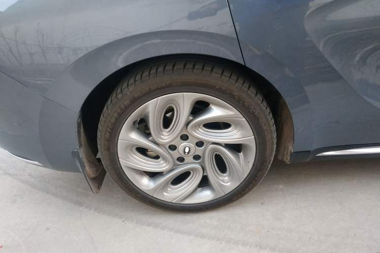 Used ORA Lightning Cat 2022 555 km Luxury Edition Exterior 5