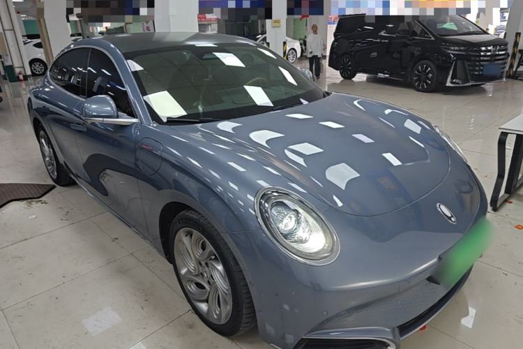 Used ORA Lightning Cat 2022 555 km Luxury Edition Front Right 45 Deg