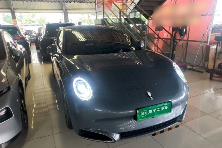 Used ORA Lightning Cat 2022 555 km Luxury Edition Front Right 45 Deg