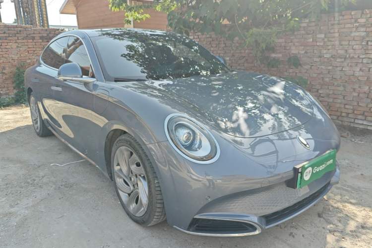 Used ORA Lightning Cat 2022 555 km Luxury Edition Front Right 45 Deg