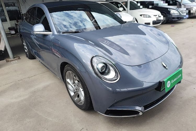Used ORA Lightning Cat 2022 555 km Luxury Edition Front Right 45 Deg