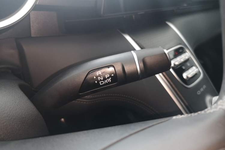 Used ORA Lightning Cat 2022 600 km All-Wheel Drive High-Performance Version Gear Lever