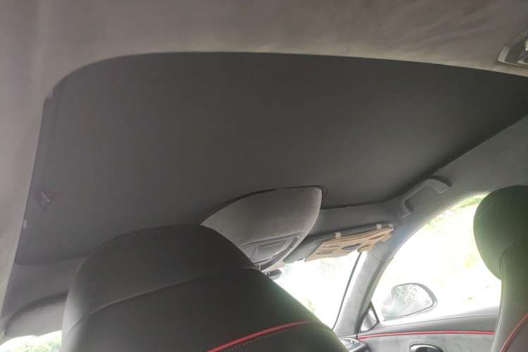 Used ORA Lightning Cat 2022 555 km Luxury Edition Headliner