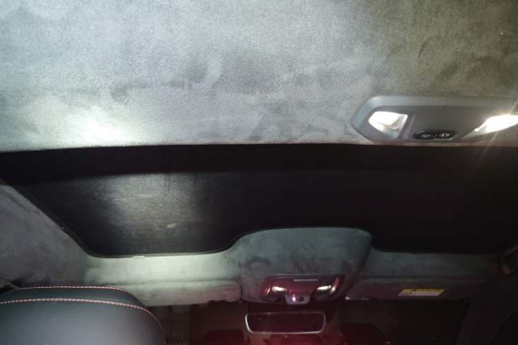 Used ORA Lightning Cat 2022 555 km Luxury Edition Headliner