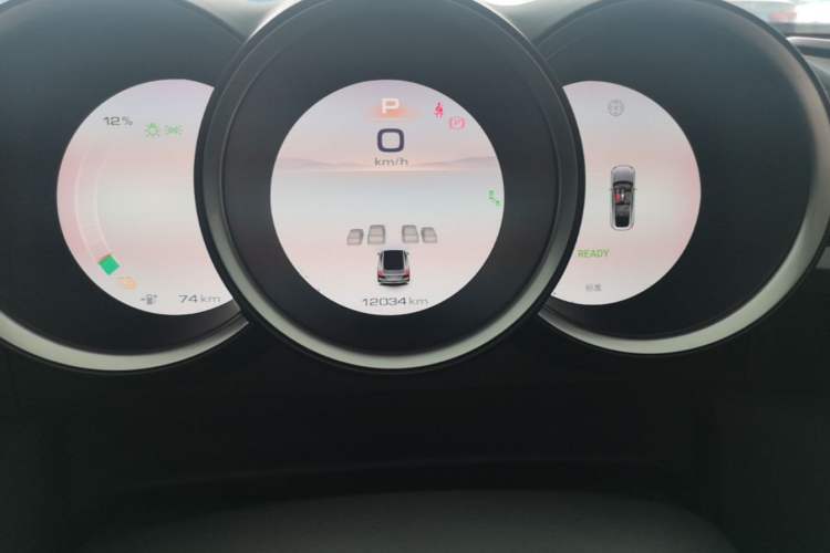Used ORA Lightning Cat 2022 600 km All-Wheel Drive High-Performance Version Instrument Cluster