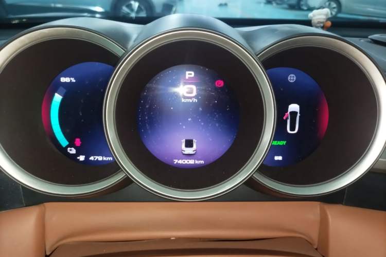 Used ORA Lightning Cat 2022 555 km Luxury Edition Instrument Cluster