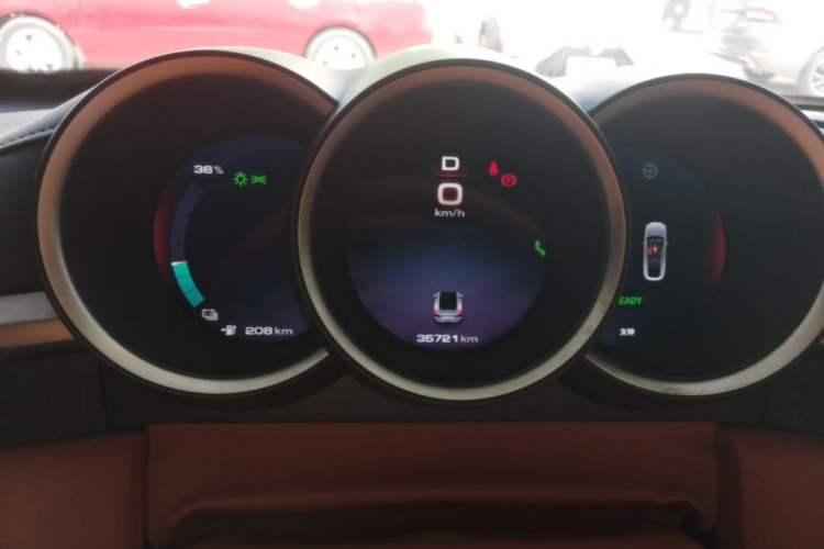 Used ORA Lightning Cat 2022 555 km Luxury Edition Instrument Cluster