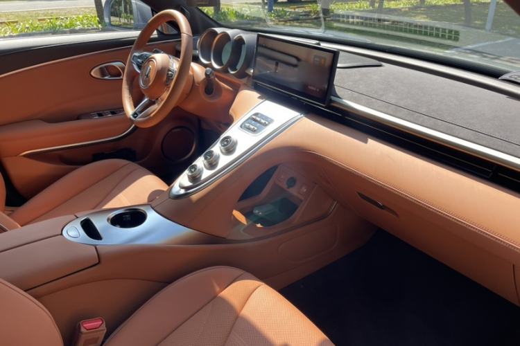 Used ORA Lightning Cat 2022 555 km Luxury Edition Interior 7