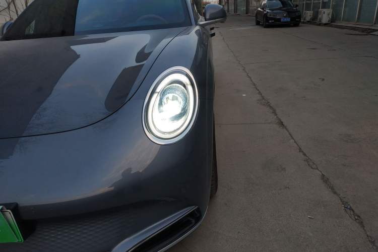 Used ORA Lightning Cat 2022 555 km Luxury Edition Left Front Headlight