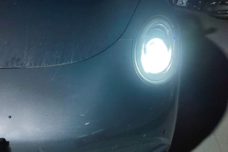 Used ORA Lightning Cat 2022 555 km Luxury Edition Left Front Headlight