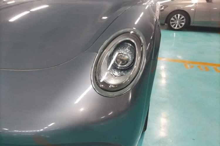Used ORA Lightning Cat 2022 555 km Luxury Edition Left Front Headlight