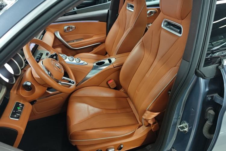 Used ORA Lightning Cat 2022 555 km Luxury Edition Left Front Seat