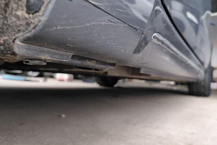 Used ORA Lightning Cat 2022 555 km Luxury Edition Left Side Sill